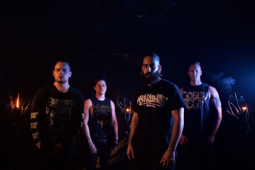 Aversions Crown Band 2